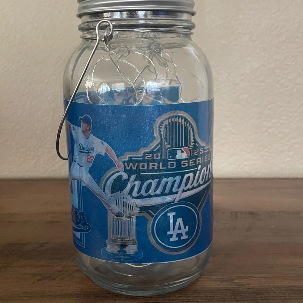 Los Angeles Dodgers Glass Light-Up Mason Jar with Handle